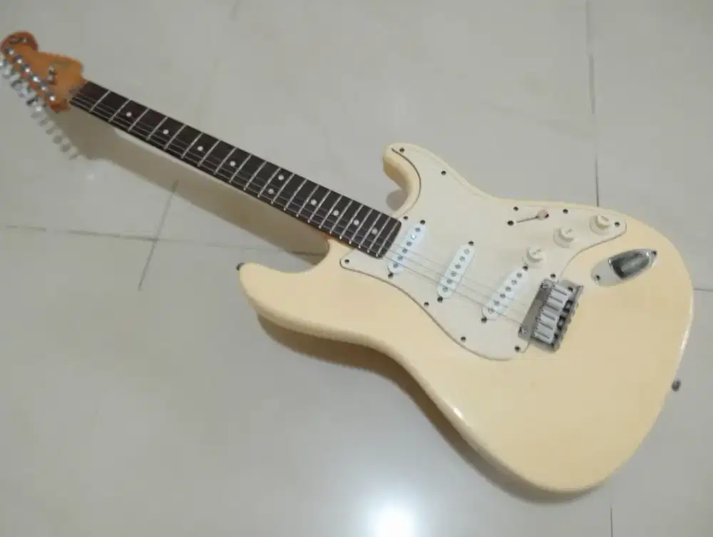 FENDER AMERICAN STANDARD ANNI 40TH NO GIBSON