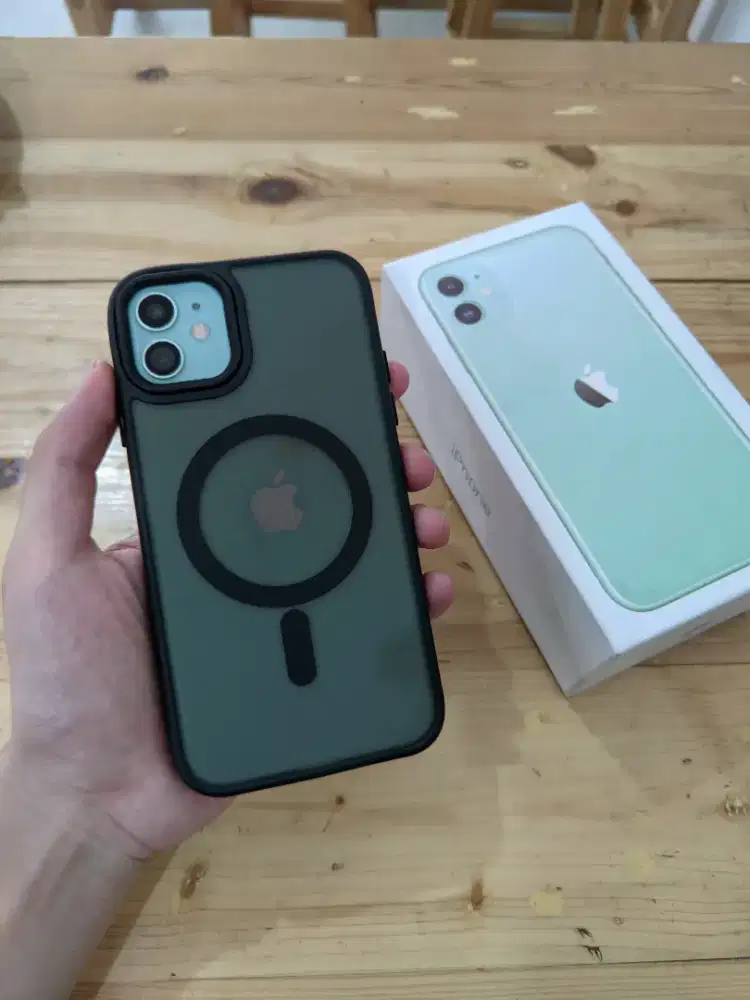 IPHONE 11 64 BISA ANTER KELOK