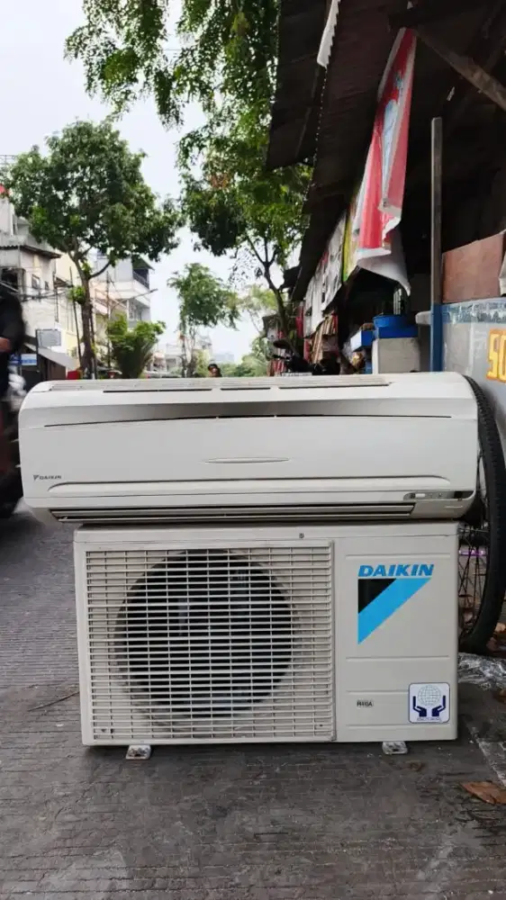 AC Daikin Thailand 3/4 PK R 410 second