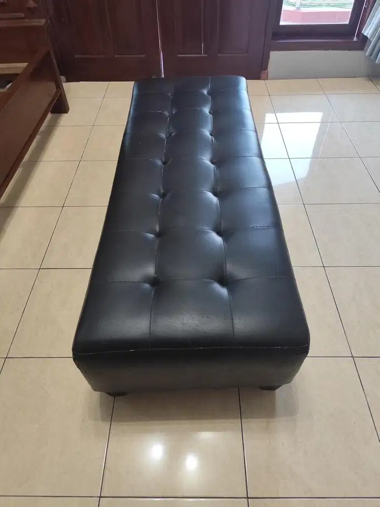 Sofa tanpa senderan