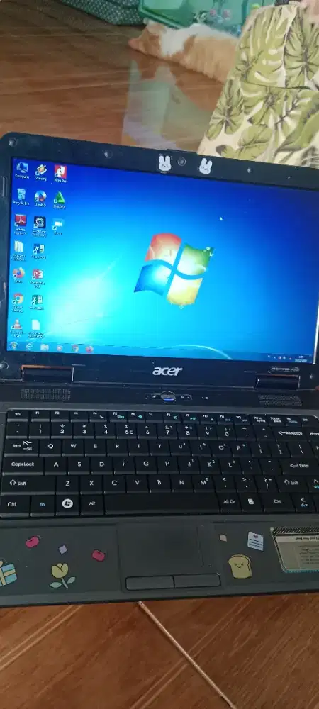 Leptop Acer z jual.. Dari pada kepake