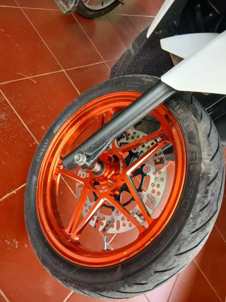 Velg vnd bintang