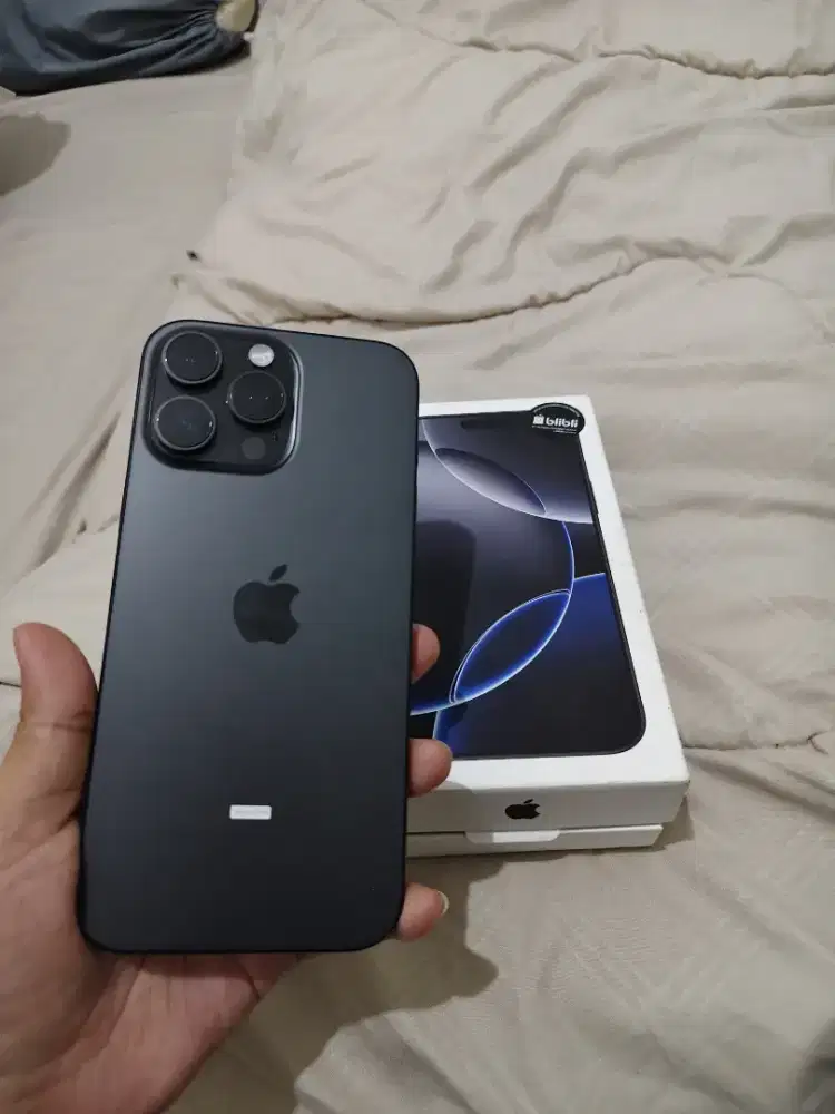 Iphone 16 promax like new