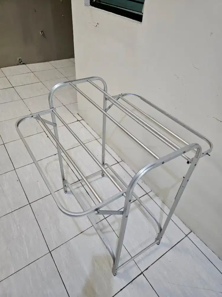 Jemuran handuk alumunium