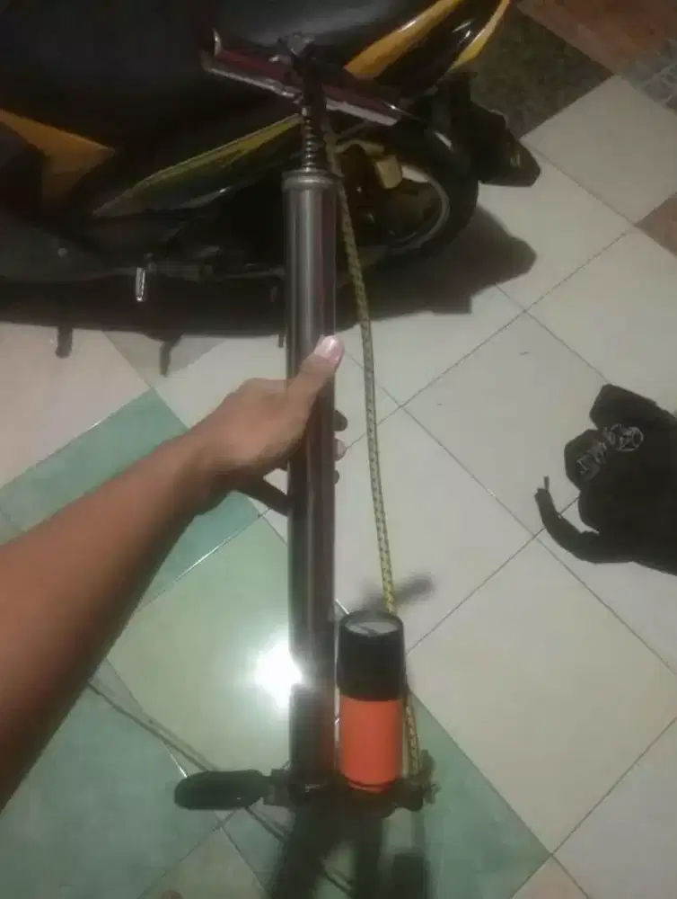 Pompa ban motor