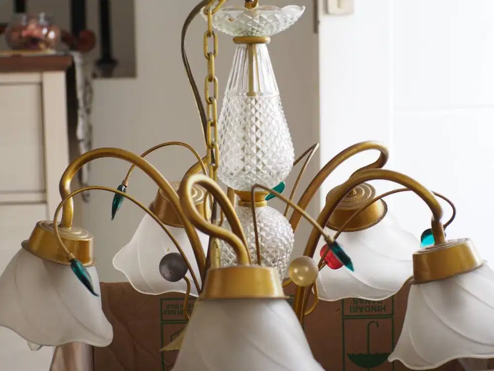 LAMPU KUNO BARANG ANTIK