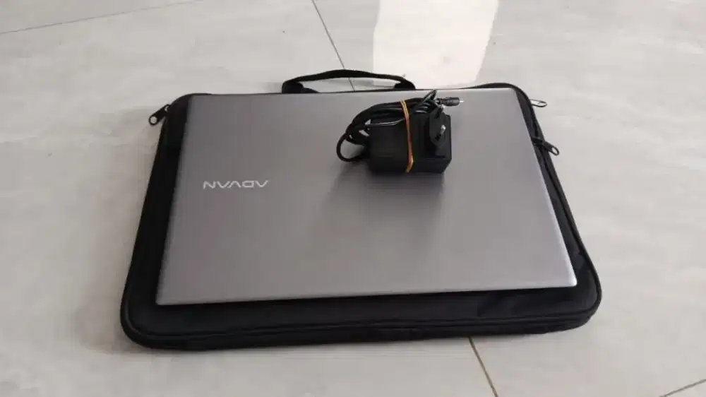 Laptop advan bekas