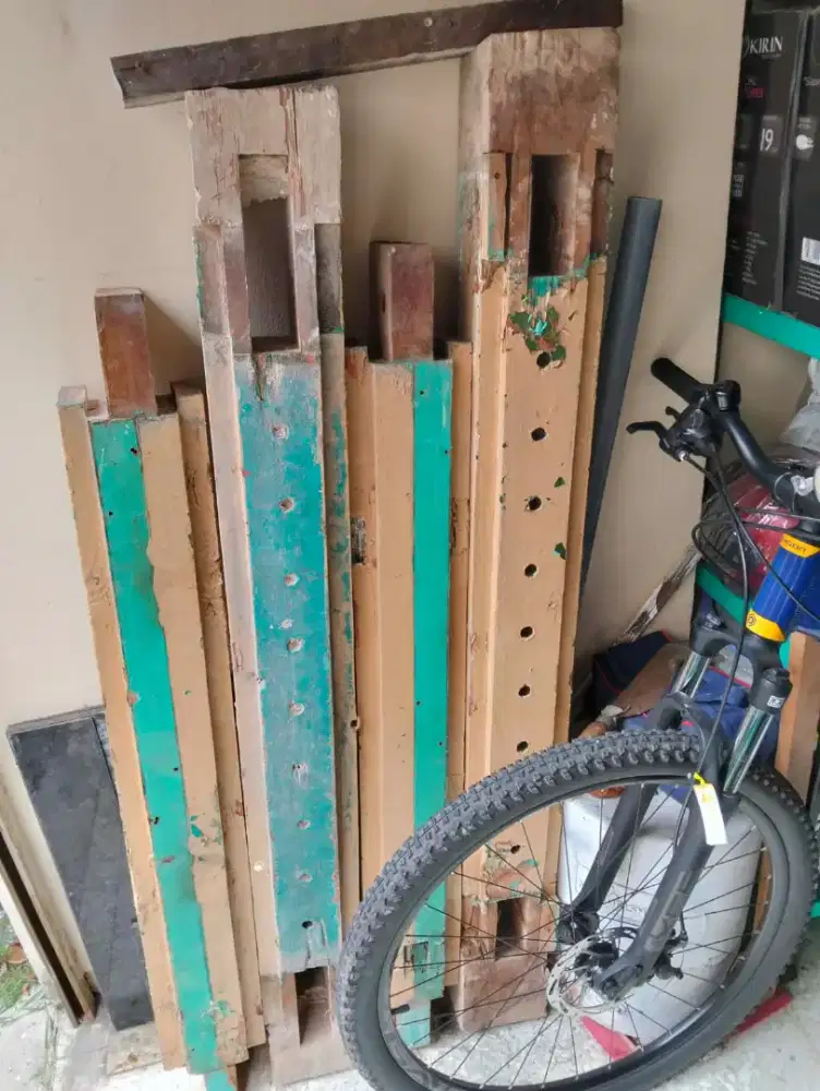 Kusen kayu jati