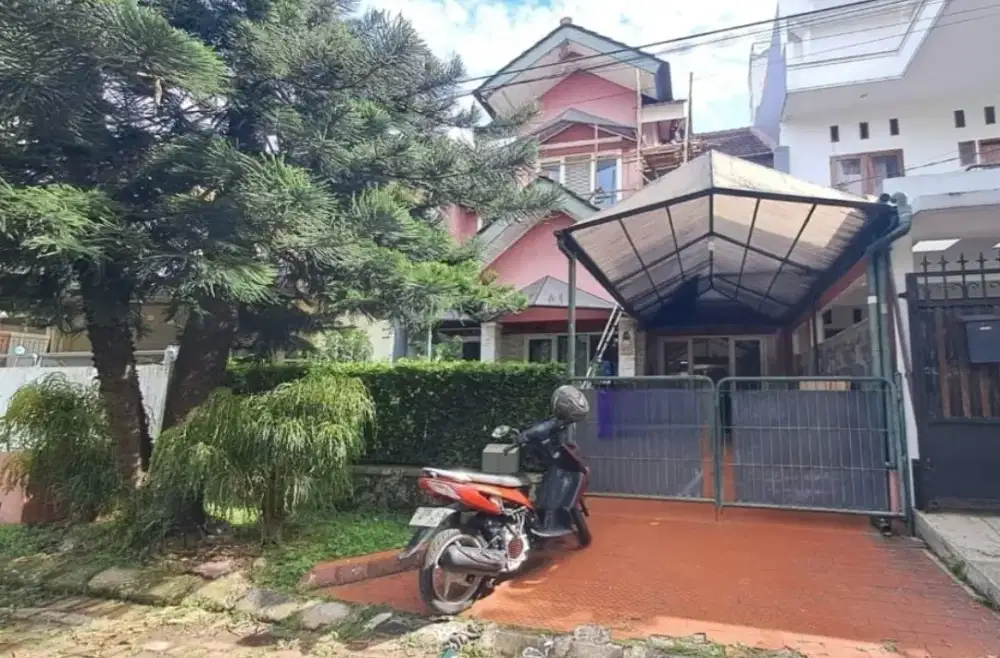 Rumah Danau Bogor Raya Lakeside