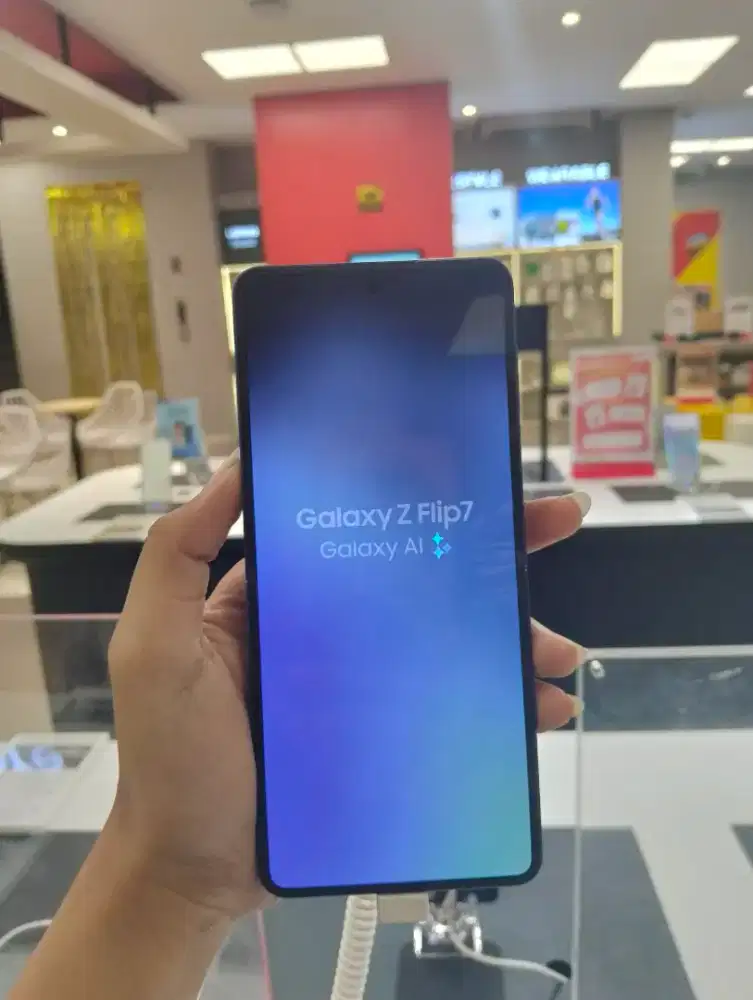 SAMSUNG GALAXY Z FLIP7