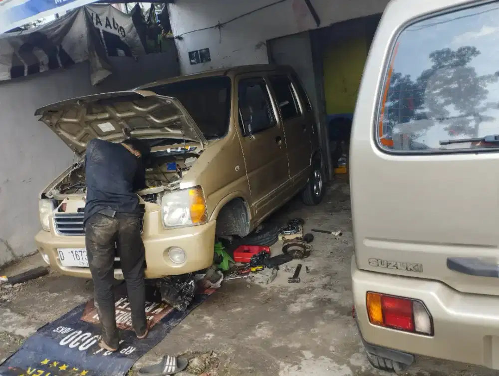 Bengkel spesialis Suzuki karimun kotak dan All mobil suzuki