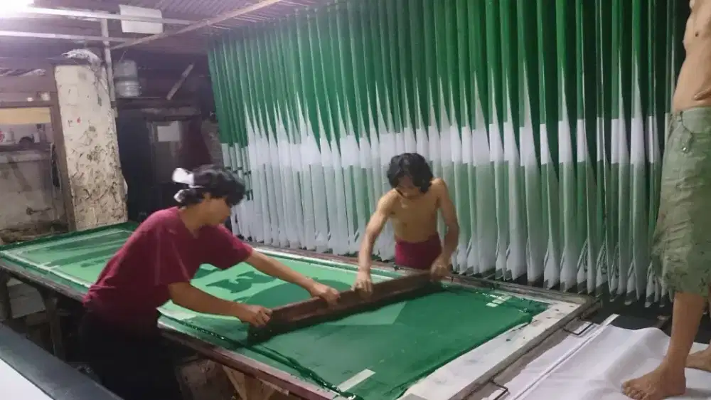 Sablon umbul umbul, bendera, dan spanduk kain