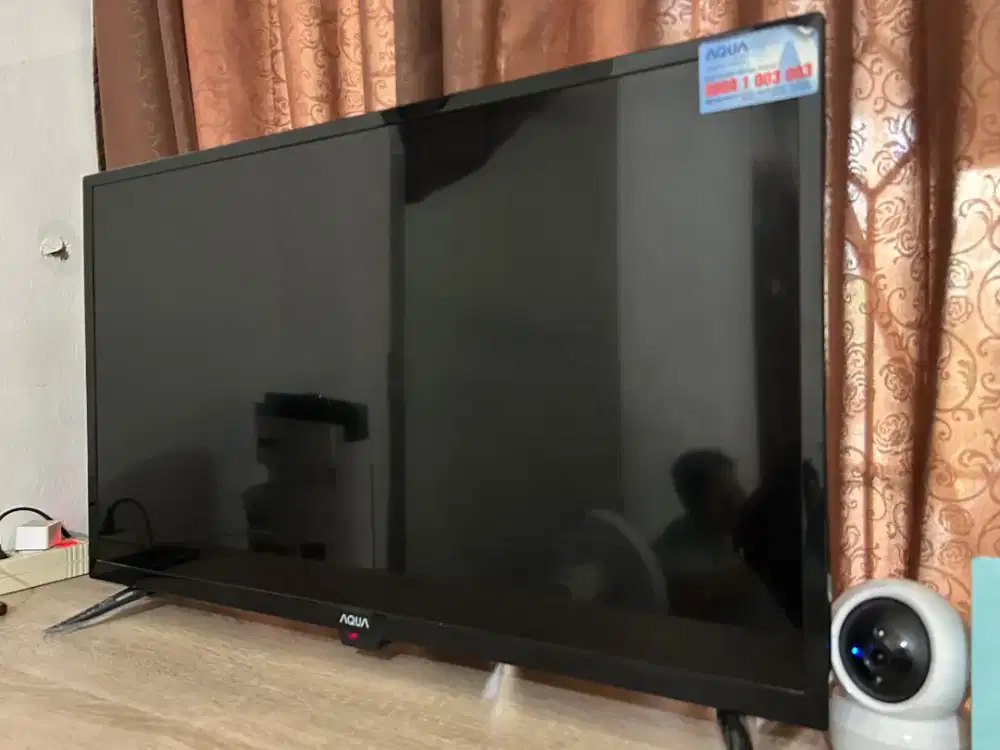 Tv Aqua 32 inchi