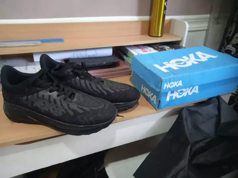 Sepatu Hoka running trail jarang skali pake lengkap dus msh bagus cod