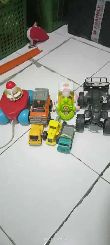 Mainan mobilan anak takeall