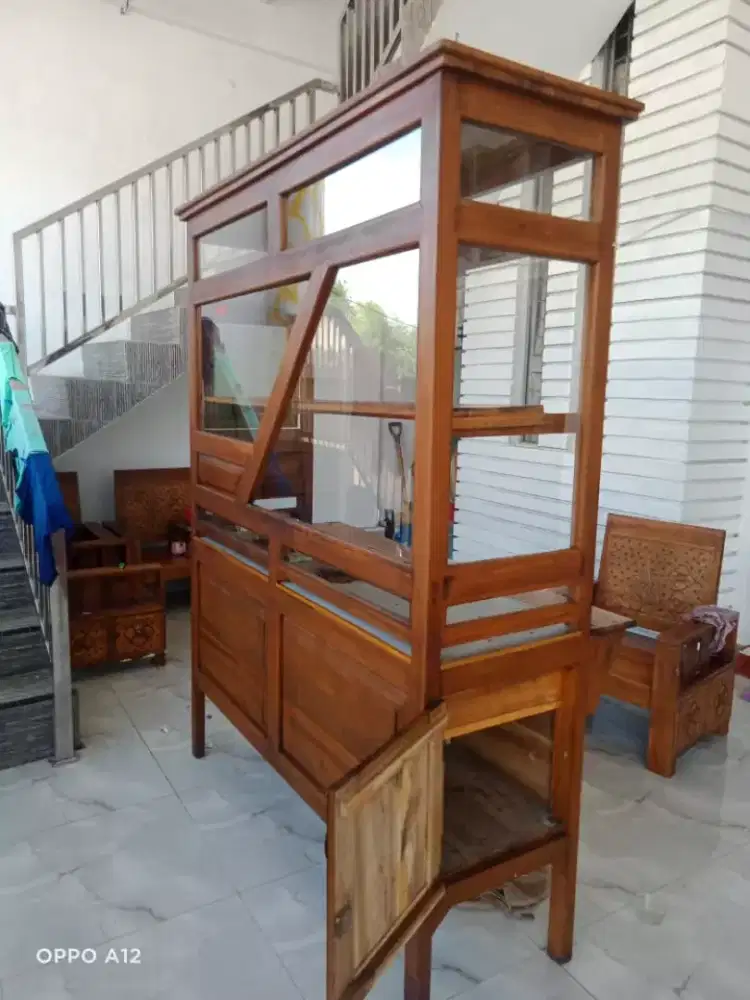 Etalase Gerobak Kayu