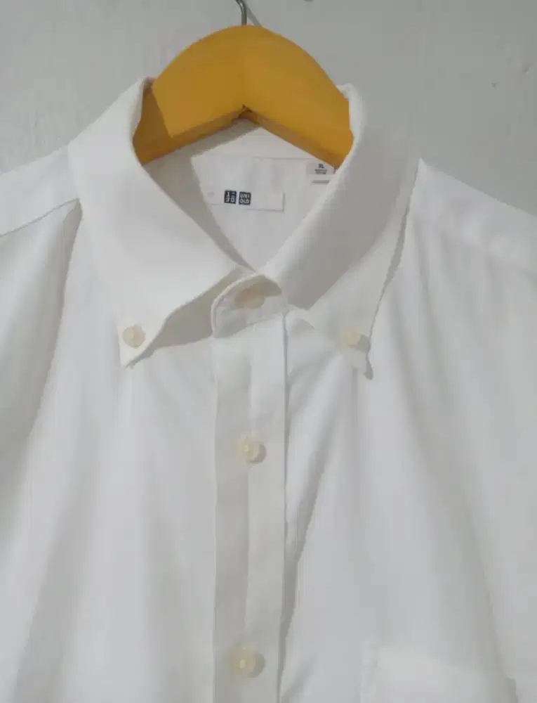 Kemeja Putih Uniqlo XL Slim