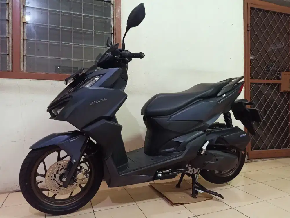 Honda VARIO 160 ABS KEYLESS CBS ISS PERAKITAN 2024 ( TYPE TERTINGGI)