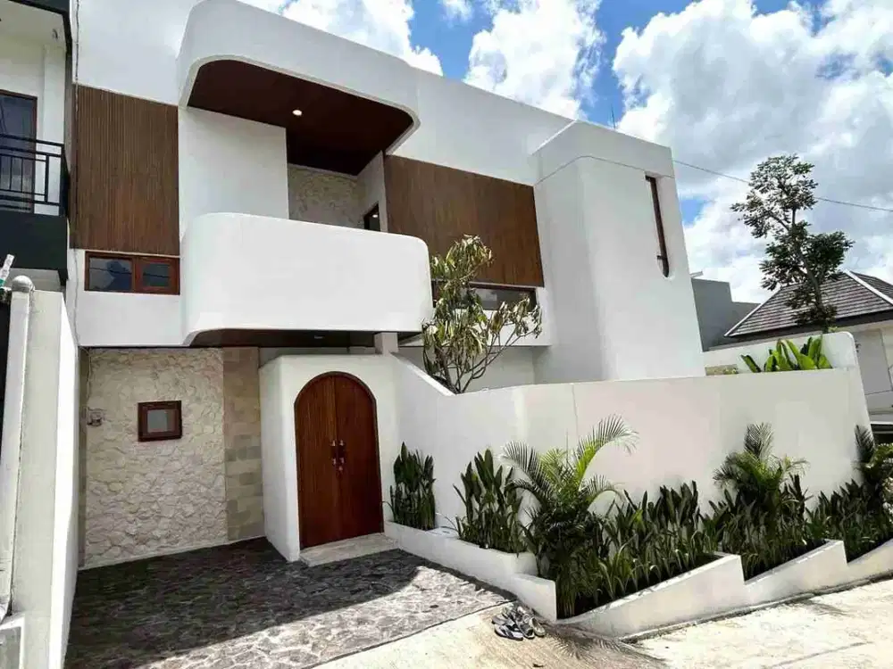 Brand New Modern Villa in Strategic Location in Tumbak Bayuh