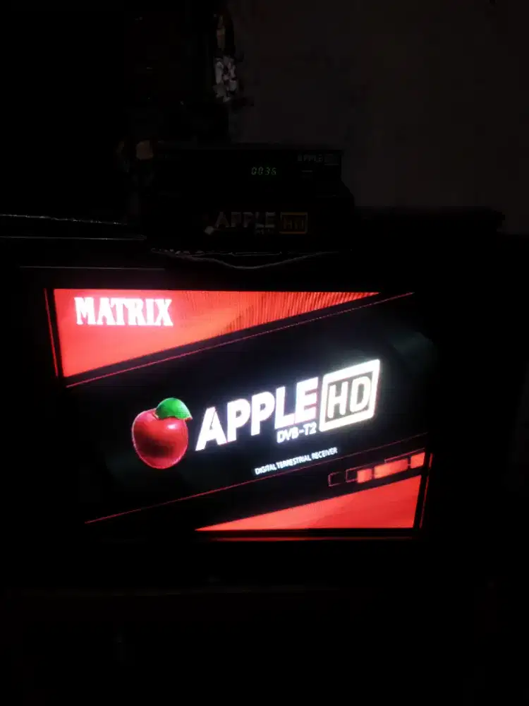 Dijual Cepat TV Philips 21inc + setop box merk apple HD DVB-T2