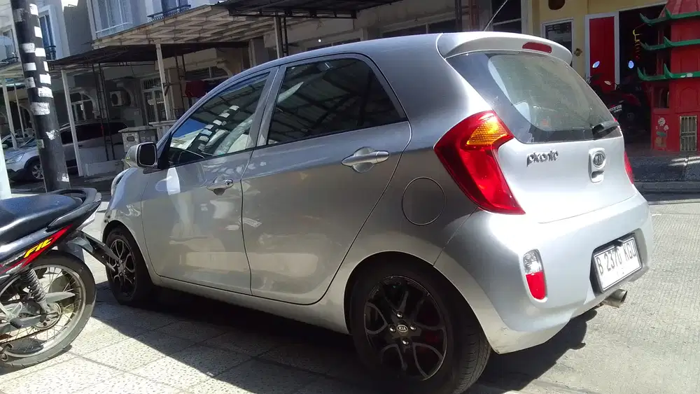 Kia Picanto 2012 Bensin
