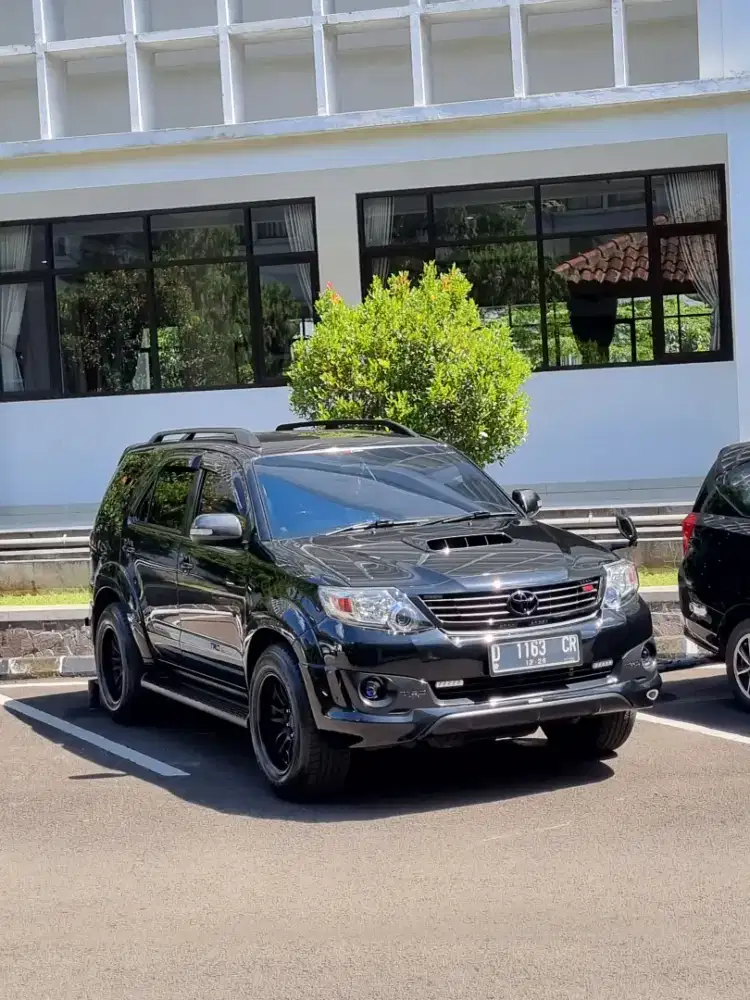 Jual Toyota Fortuner VNT Turbo TRD 2014