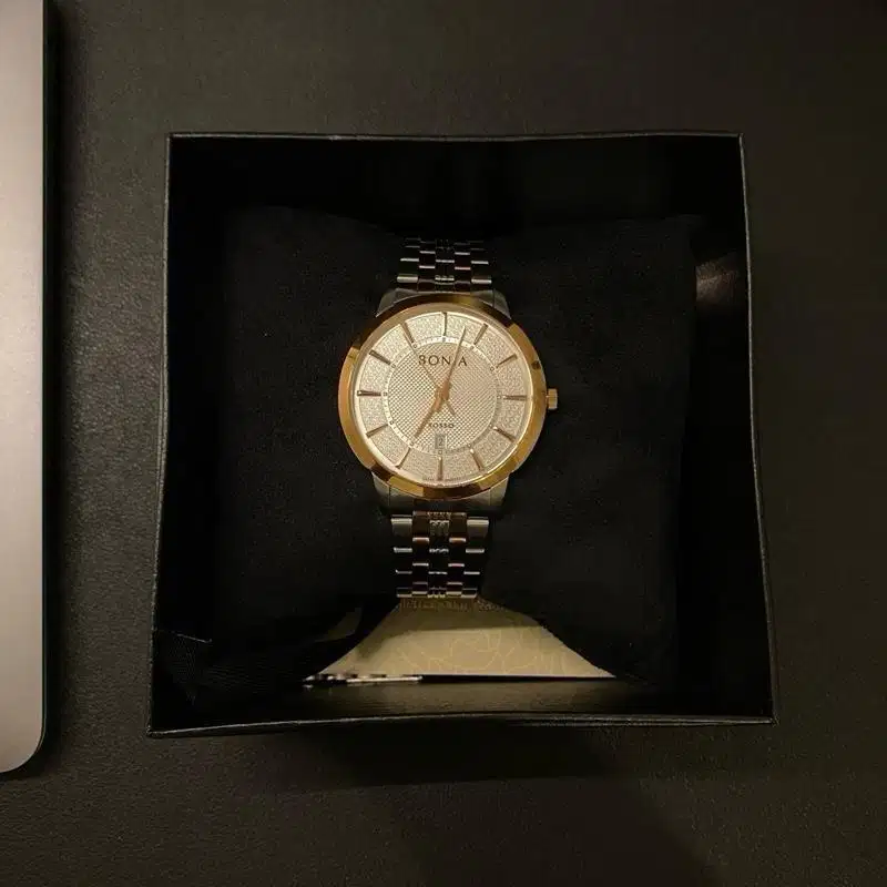 Bonia watch BR171 Gold and silver