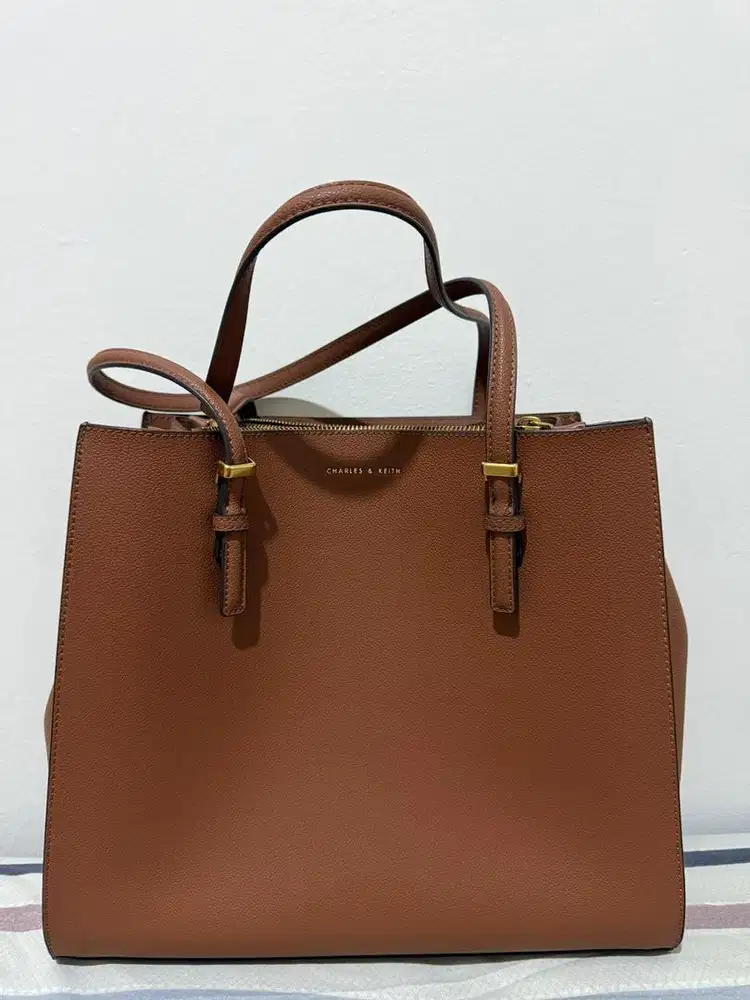Tas Charles & Keith
