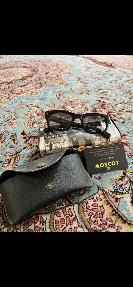 Kacamata moscot original