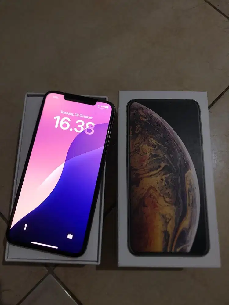 iPhone Xs max 64 gb