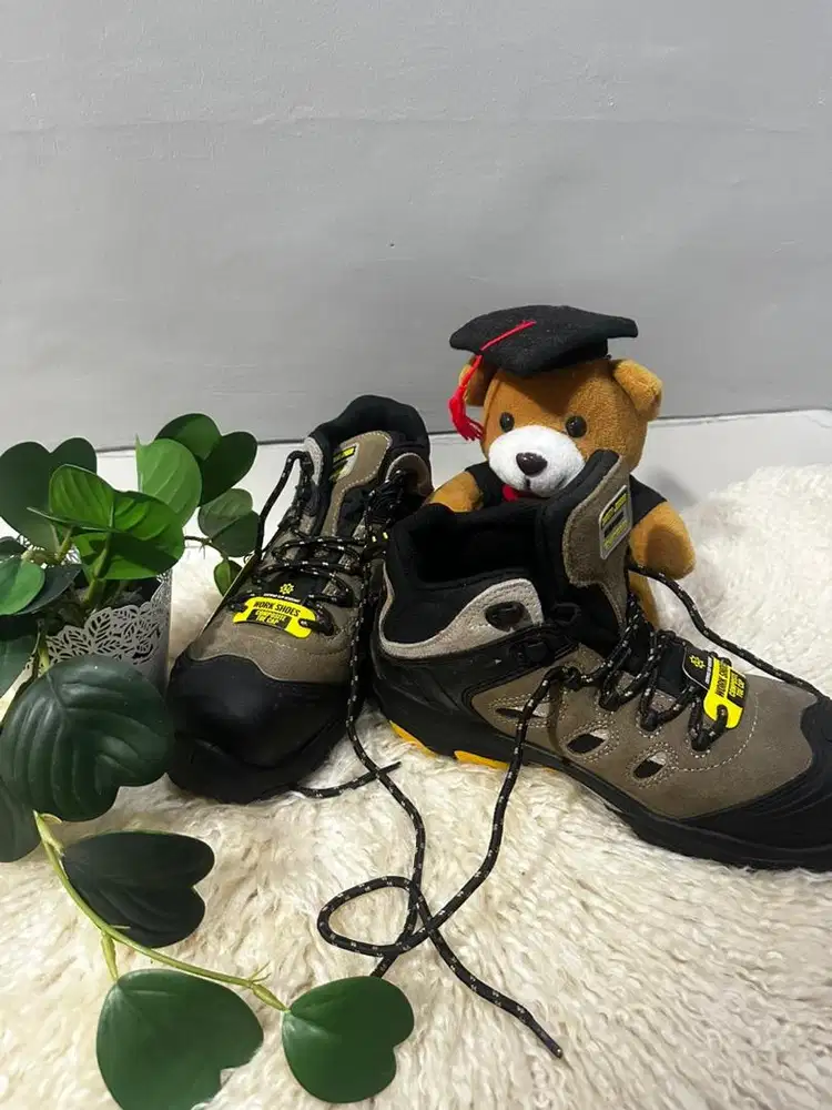 Safety Jogger size 39