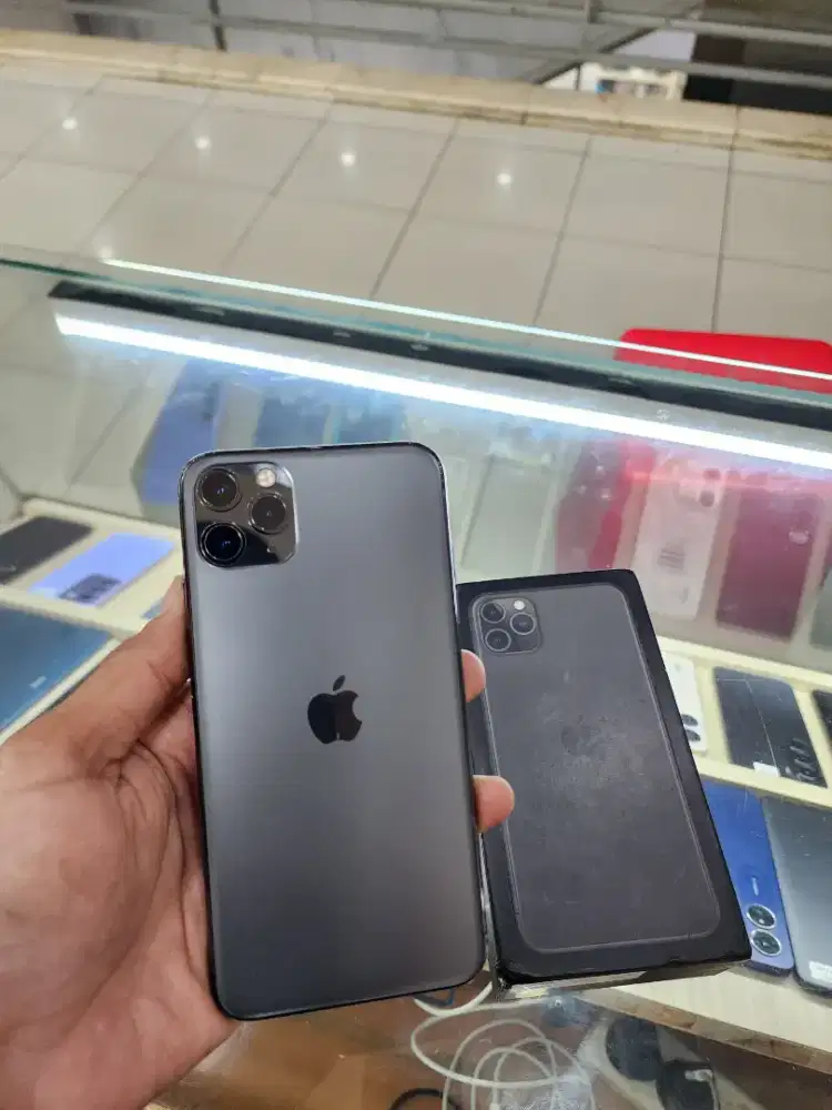 iPhone 11 Pro Max 256gb 3 Only