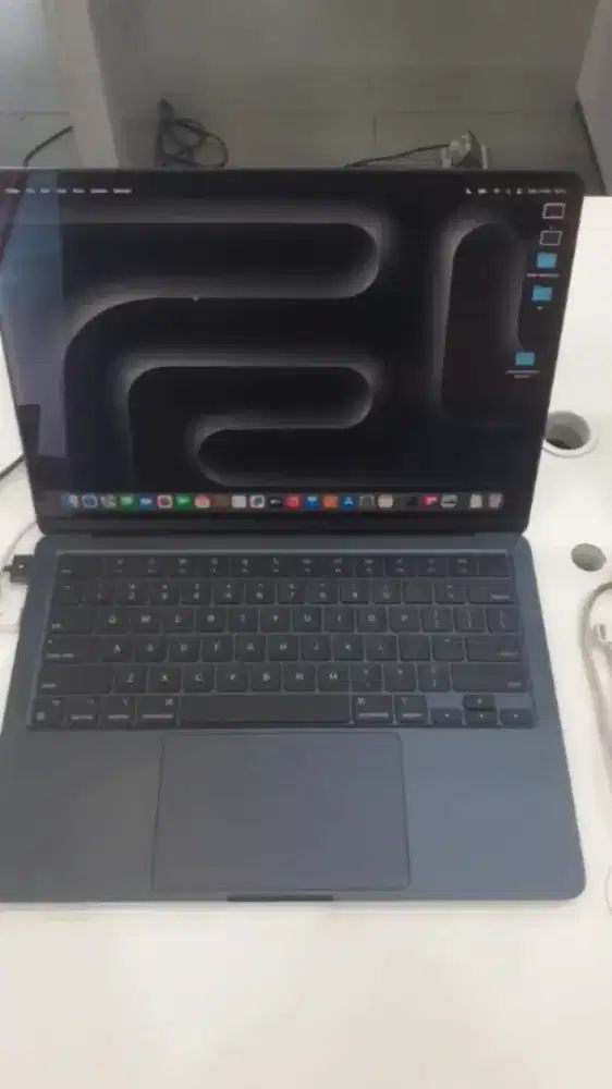 Macebook M3 8GB Dapatkan cicilan modal KTP