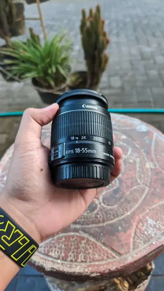 Lensa Canon KIT EFS 18-55mm IS II
