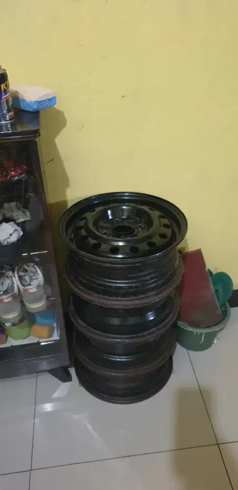 Velg kaleng r14