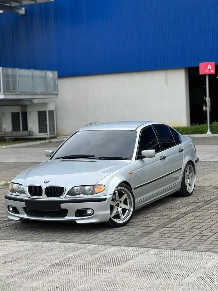 BMW E46 318i  Bensin