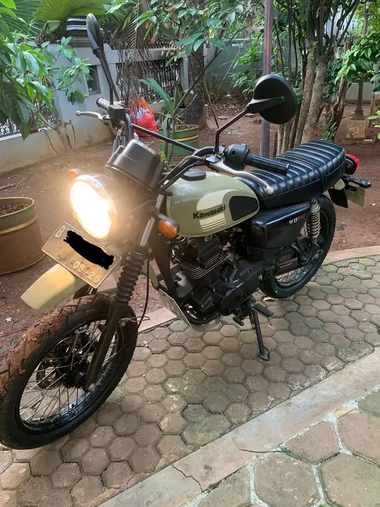 Motor Kawasaki W175 TR 2021