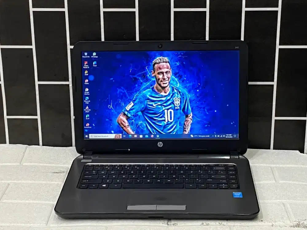 Type Laptop HP 240 G3/Intel Core i3-4005U/Ram 4GB/HDD 500GB