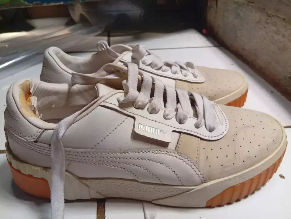 Sepatu puma ori cewe