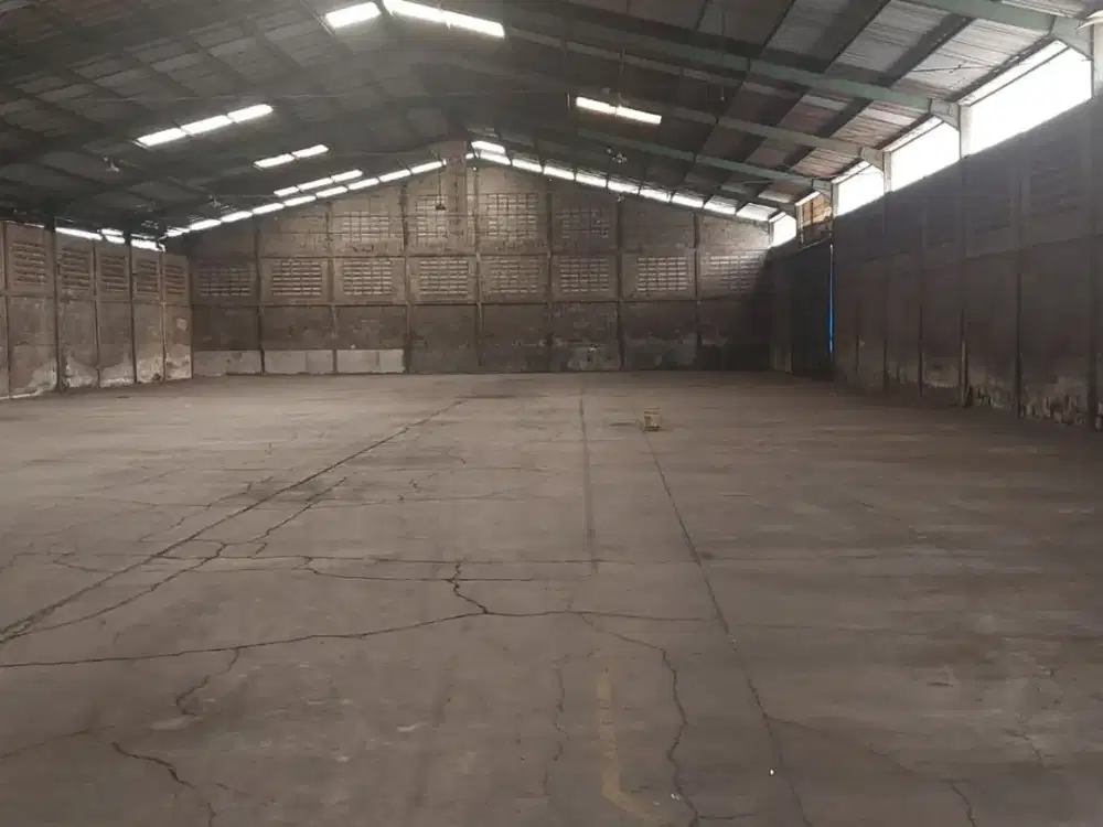 DISEWAKAN CEPAT GUDANG INDUSTRI 1.250 M² – CIBINONG, AKSES KONTAINER 40FT