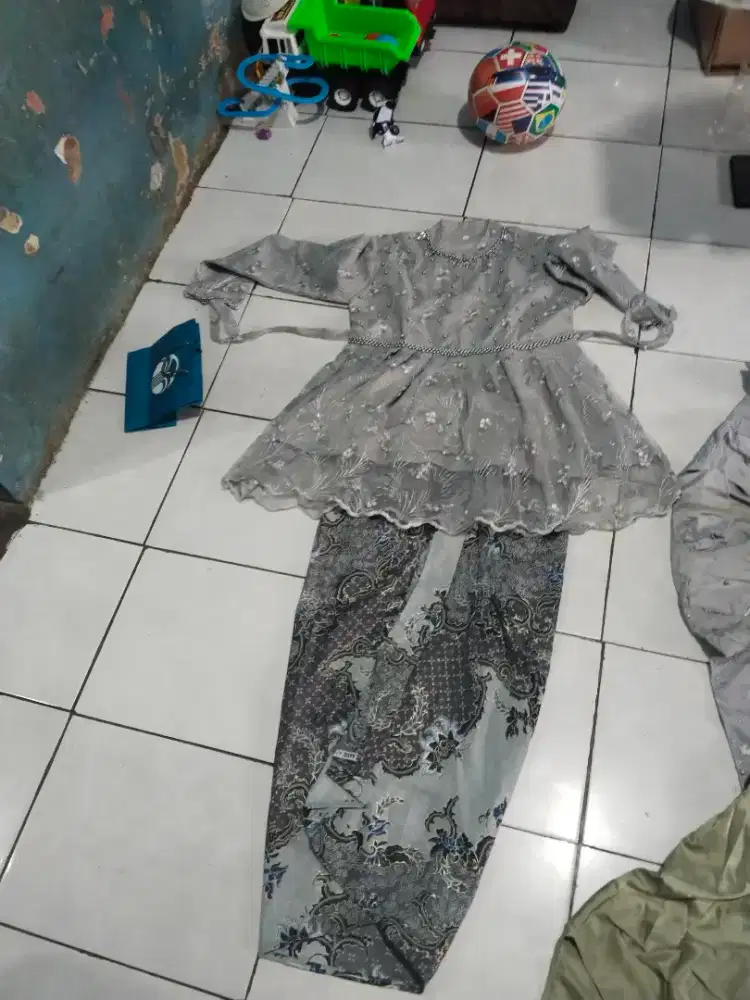 Di jual aja 100k satunya