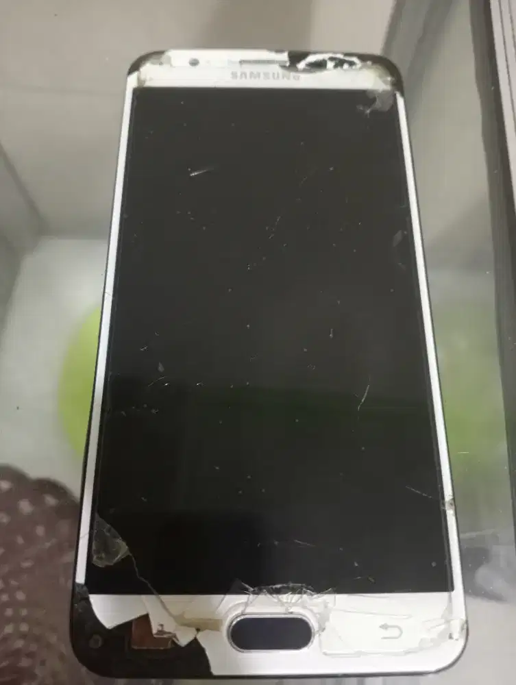Nyari untuk dibeli Samsung j7 prime (matot)
