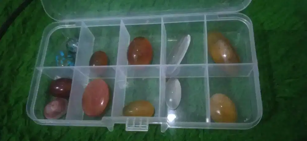 dua belas pcs batu akik natural
