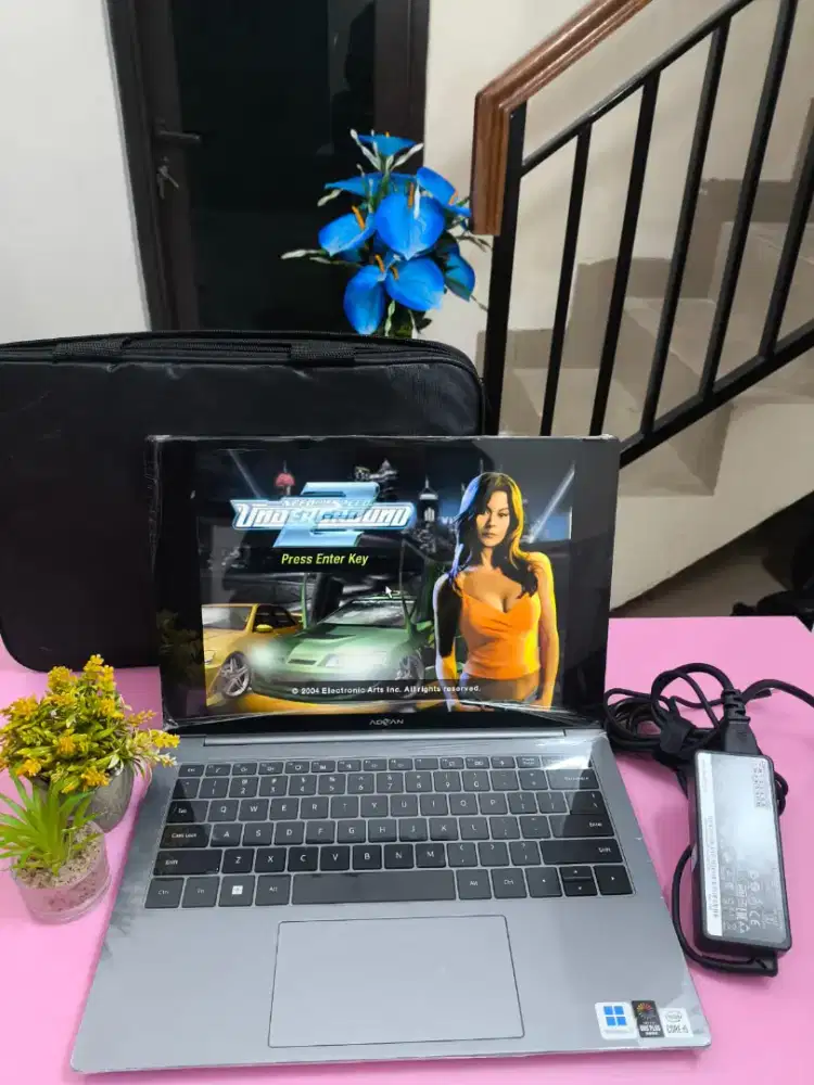 Laptop SUPERSLIM GEN 10 ADVAN WORKPRO Plus 1701 LIKE NEW [SSD]