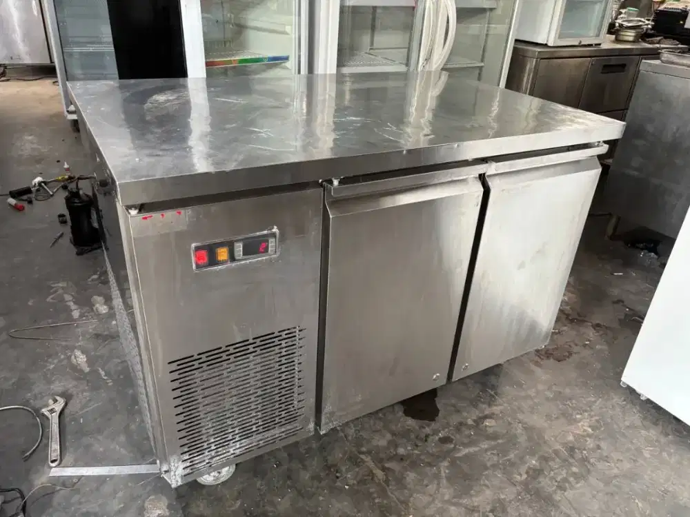 Undercounter chiller 2 pintu MRA