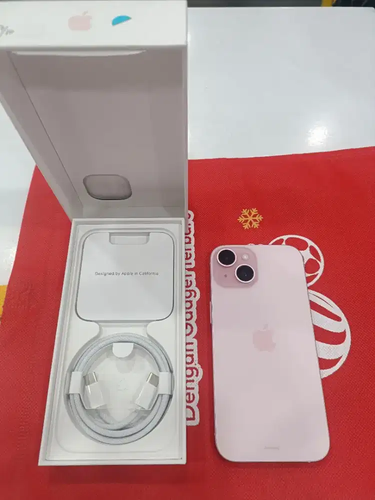 PROMO IPHONE 15 BLUE PINK