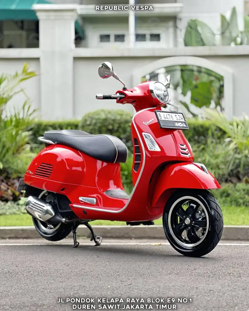 DIJUAL CEPAT PIAGGIO VESPA GTS 150 4V IGET ABS LED TH 2019 WARNA MERAH