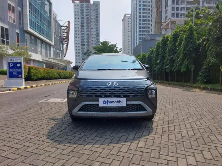 DP MURAH Hyundai Stargazer 1.5 Prime Bensin-AT 2022 Abu C3CLF
