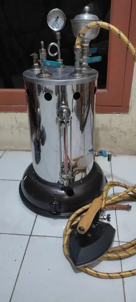 Setrika uap 10 L komplit merk SABER