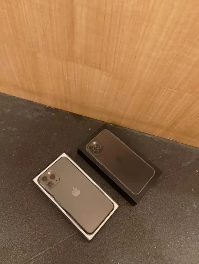 Iphone 11 pro 256gb jual tangan pertama